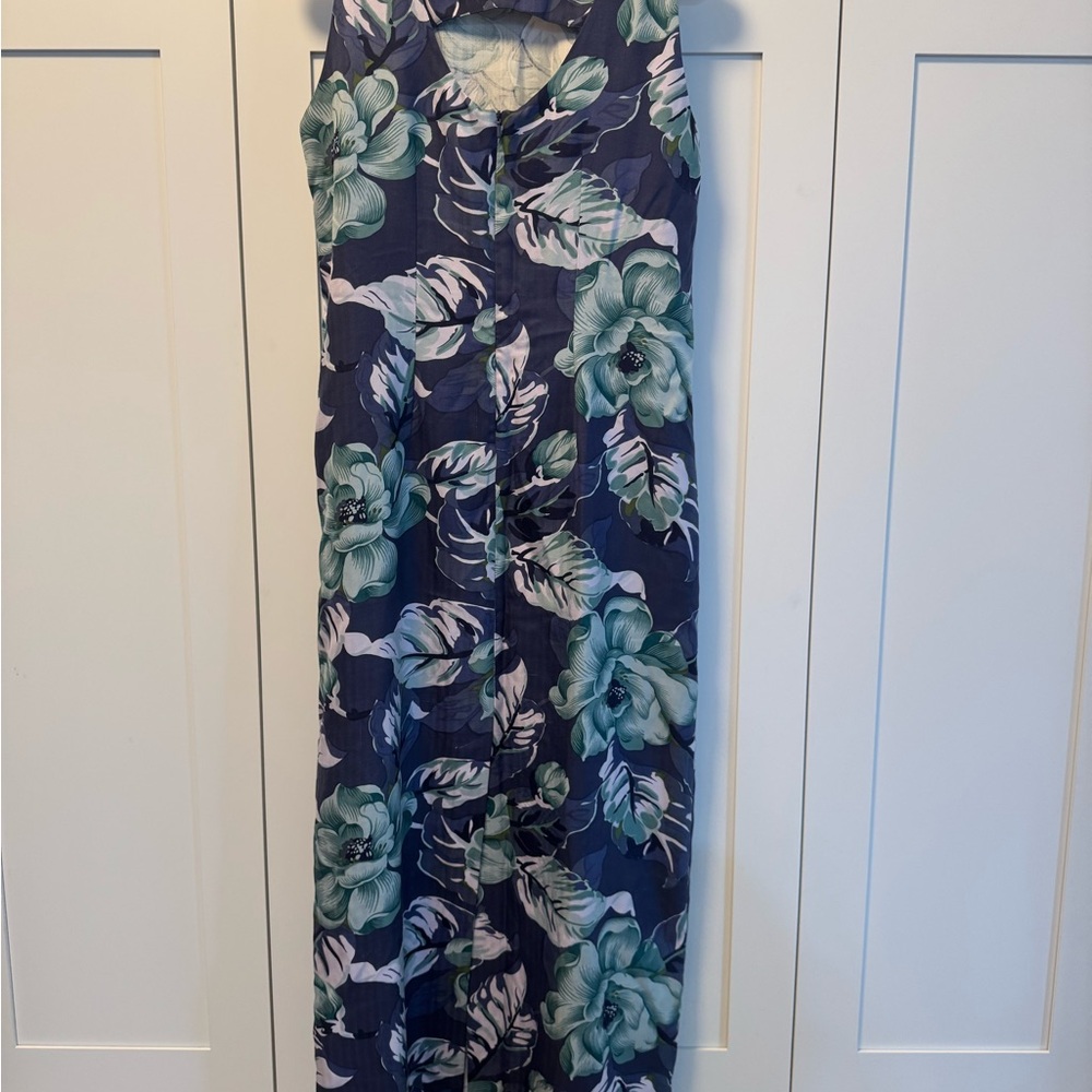 Tommy Bahama Women’s size 10 Silk Maxi Dress with Blue and Green Floral Design